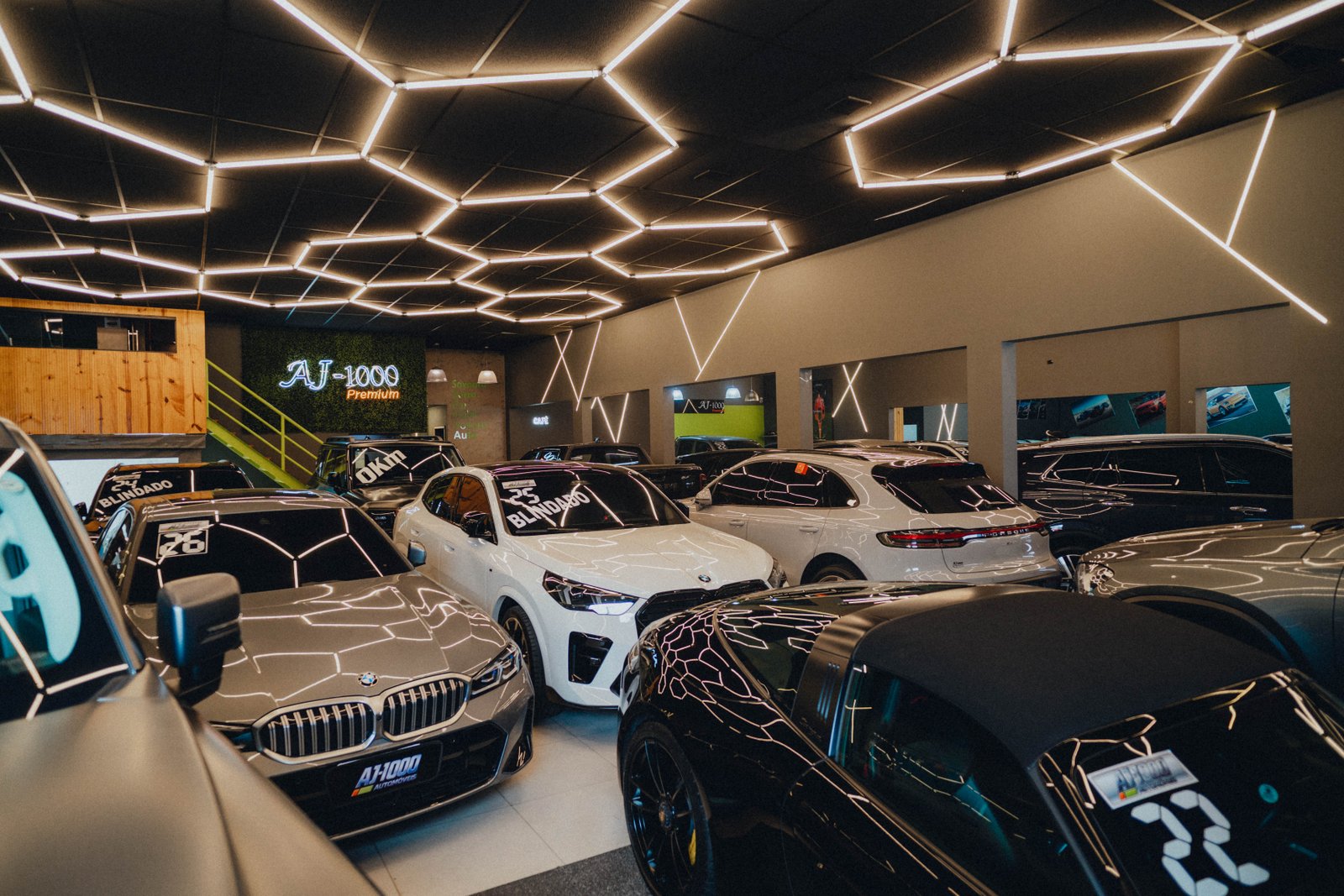 Showroom AJ1000 2